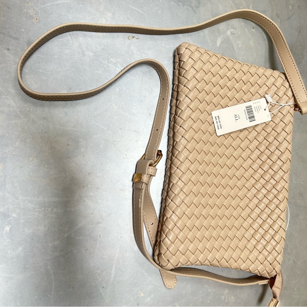 New Melie Bianco Melie Bianco Woven Crossbody Beige $80  ANTHROPOLOGY NWT